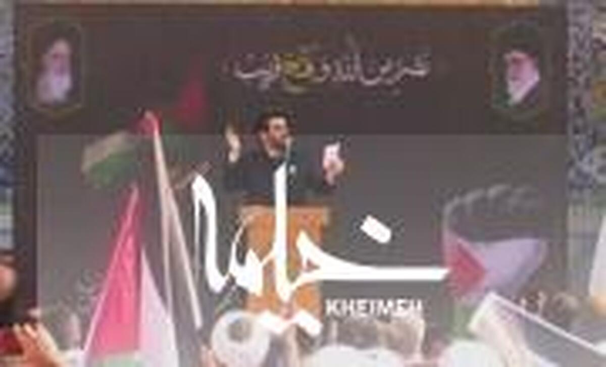 رجزخوانی حماسی میثم مطیعی در حمایت از مردم فلسطین در حرم مطهر رضوی انجام گرفت