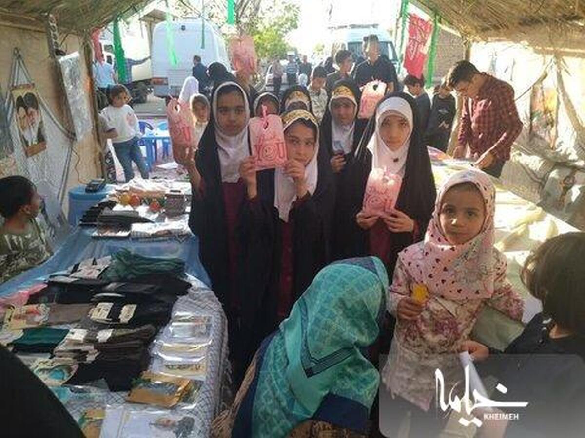 برگزاری نمایشگاه عفاف و حجاب توسط طلاب مدرسه علمیه کوثر زرندیه برگزار شد
