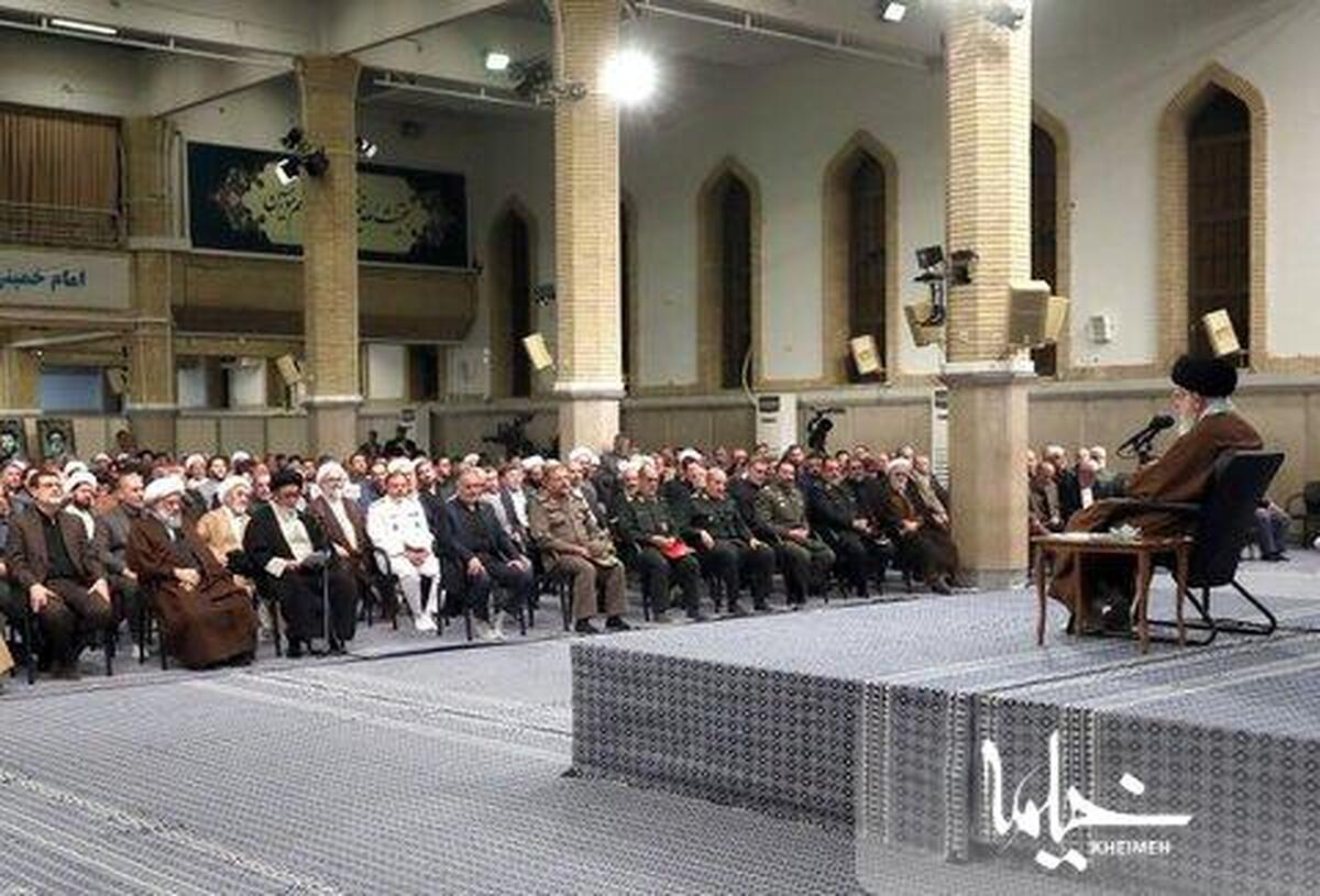 هویت ملی را نباید فراموش کرد