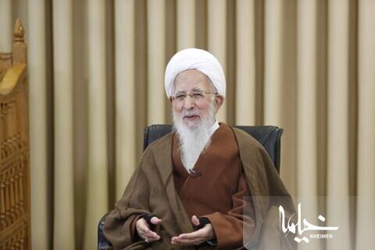 حوزه و دانشگاه باید حرف تازه داشته باشند نه اینکه مقلد و مصرف کننده باشن