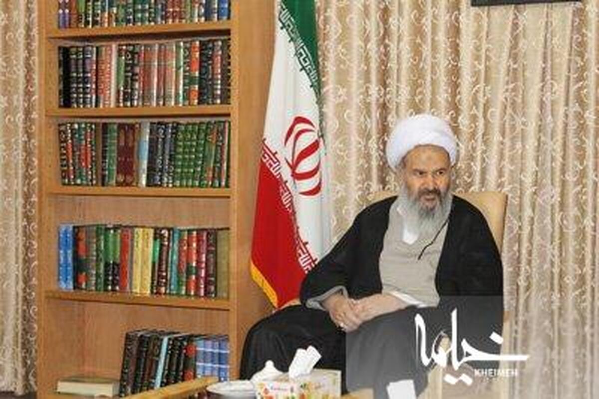 دیدار مرحوم آیت الله عبدالنبی نمازی با روحانیون و طلاب مدارس علمیه منطقه کاشان انجام شد