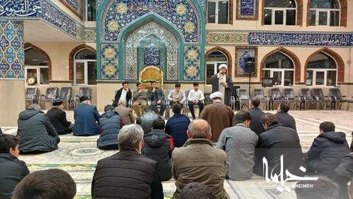 برنامه محفل انس با قرآن در سلماس با حضور طلاب انجام شد