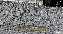 حادثه عجیب و کم‌سابقه در زمان اقامه نماز در مسجدالحرام + ویدئو
