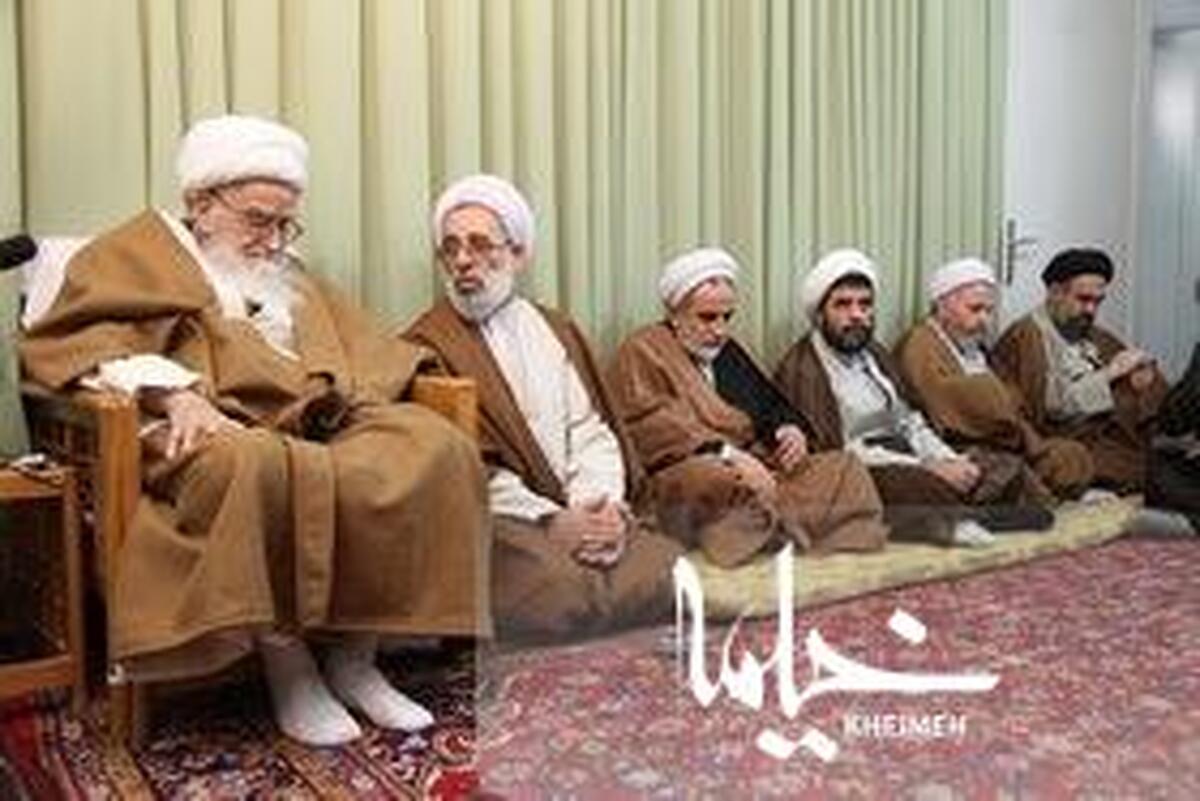 رفع دغدغه‌های مراجع عظام را وظیفه خود باید دانست