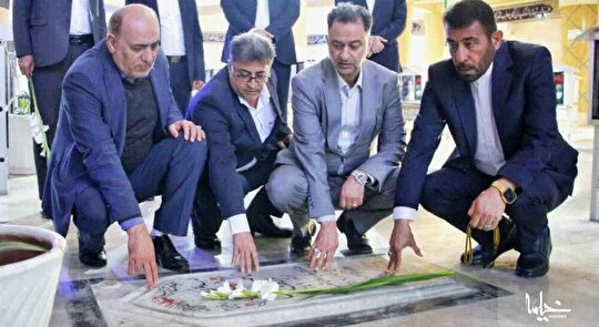غبارروبی قبور شهدای بوشهر با حضور رئیس سازمان ملی تعلیم و تربیت کودک