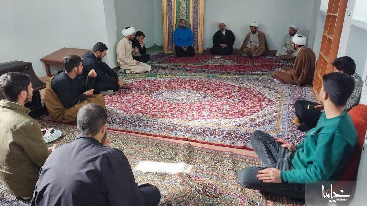 طلاب شهرستان خمین با ریشه القاب حوزوی آشنا شدند
