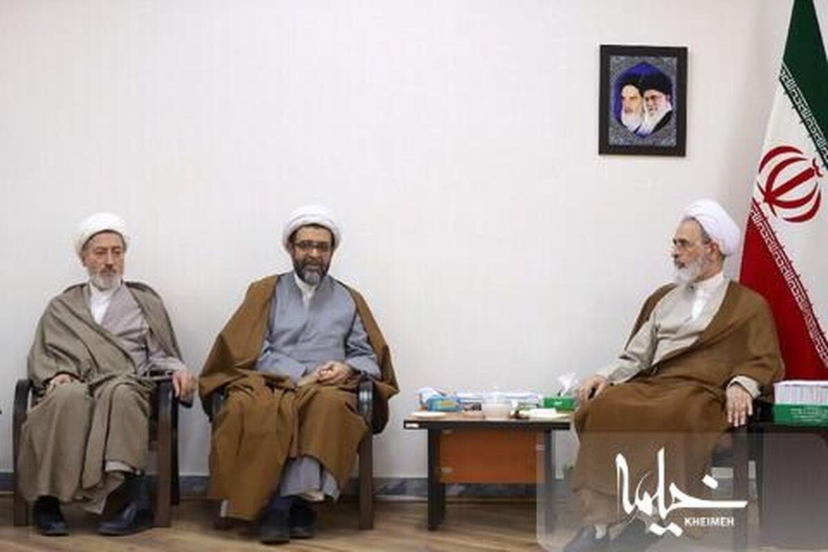 حوزه علمیه خواهران در خط مقدم جبهه تمدنی تقابل با غرب است