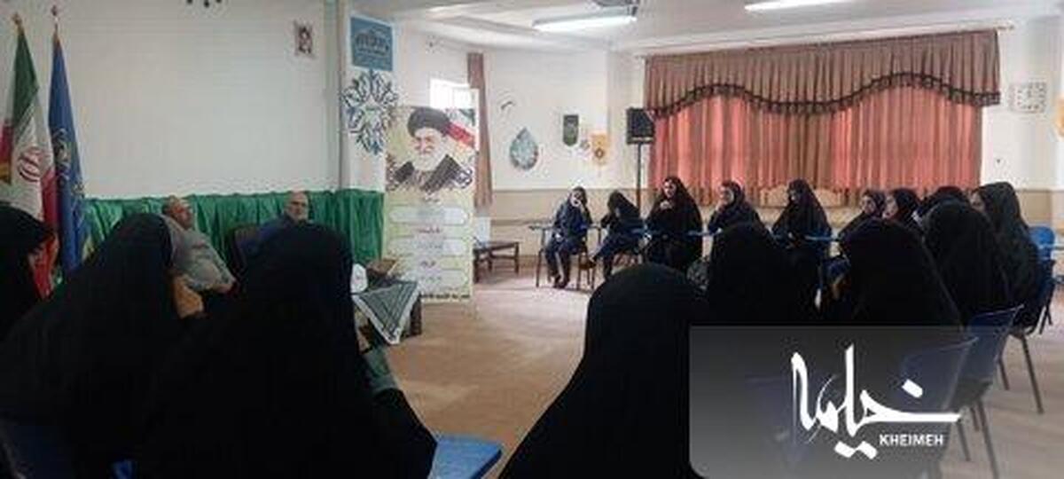 مهمترین انتخاب‌های انسان در دوره نوجوانی صورت می‌گیرد