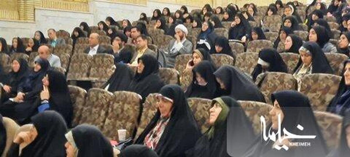 حضور طلاب مدارس علمیه استان مرکزی در دوره تربیت مبلغ و کنشگر جمعیت در اراک