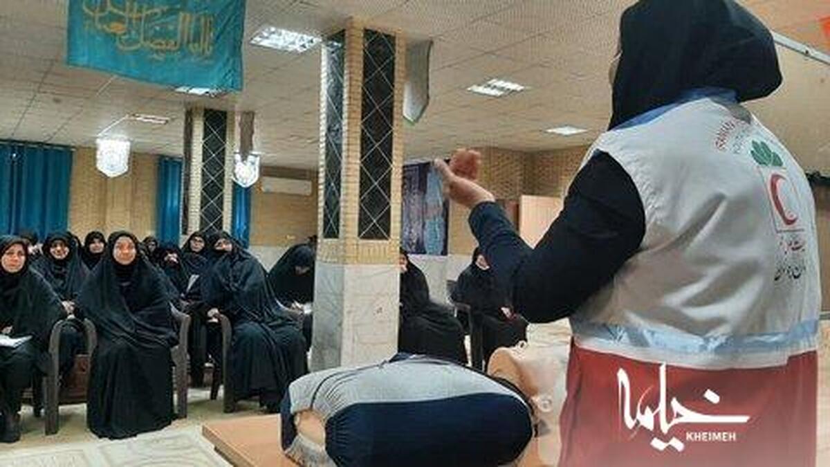 کارگاه آموزشی کمک های اولیه در مدرسه علمیه فاطمه الزهرا سلام الله علیها کنگان