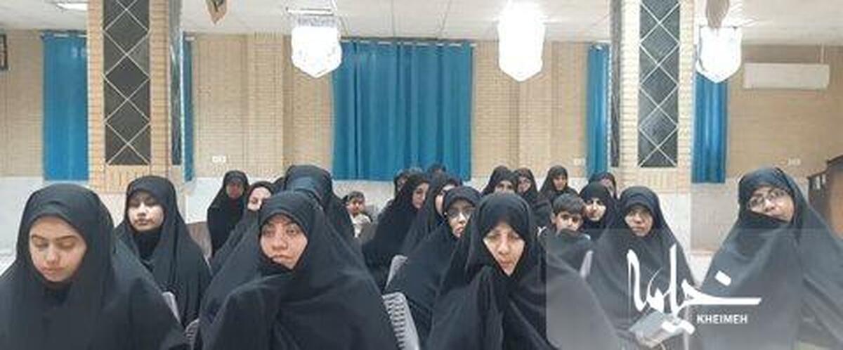 جلسه "سبک زندگی توحیدی" در مدرسه علمیه فاطمه الزهرا سلام الله علیها کنگان