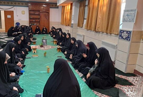 محفل جزءخوانی قرآن کریم در مدرسه علمیه فاطمه الزهرا(س) ساوه