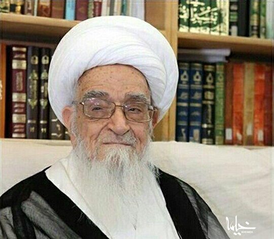 آیا توهین به ارزش‌های جامعه شهرت می آورد؟