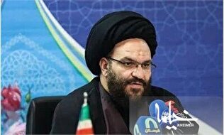 ۱۹۱۷ مسجد، کرسی تلاوت و جزخوانی قرآن کریم دارند