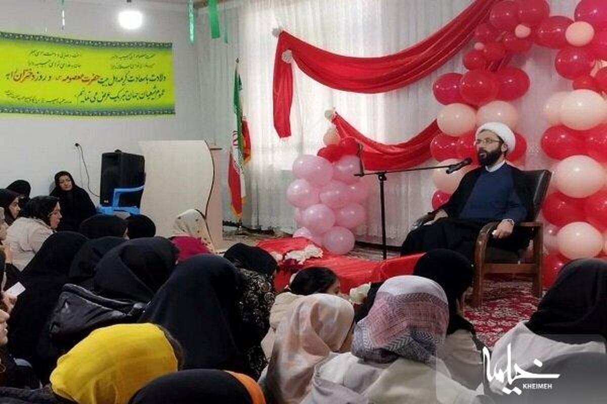 تربیت مبتنی بر آموزه‌های دینی به تضعیف تهاجم فرهنگی می‌انجامد