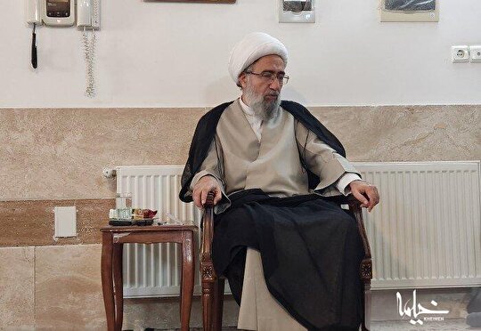 عنصر جامعیت در تربیت طلاب ضروری است