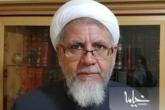 طلاب جوانان را با آسیب های فضای مجازی آشنا کنند
