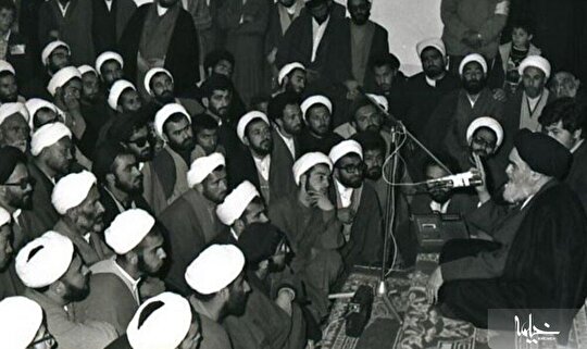 آیا روحانیت از ساده‌زیستی فاصله گرفته است؟