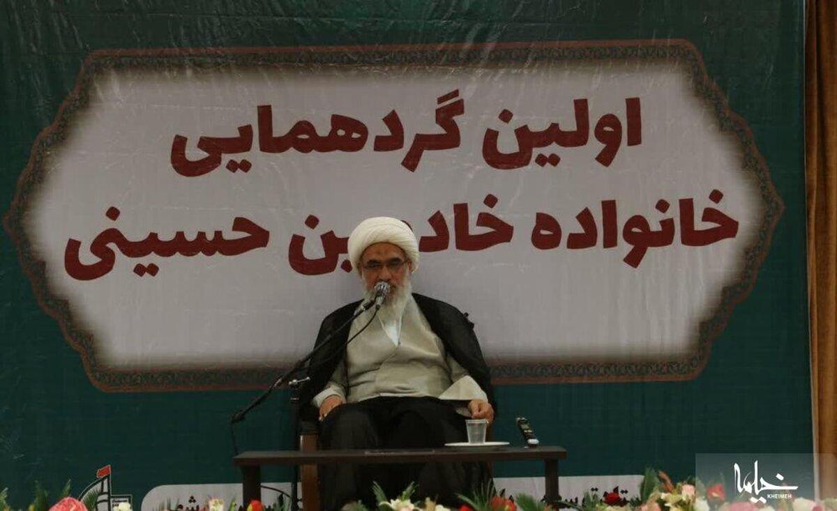 خادمان حسینی مقربان درگاه اهل‌بیت(ع) هستند