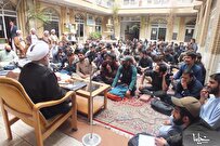 عالم دین نباید از کسب علم سیر گشته یا خود را به سیری بزند