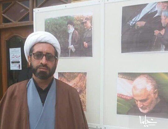 دانشجویان زندگی نامه شهید چمران را مطالعه کنند