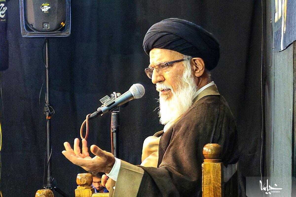 کسی که با امام حرکت کند در دنیا هم خدا را می بیند