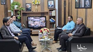 خانواده‌ها فرزندان خود را به کتابخوانی تشویق کنند