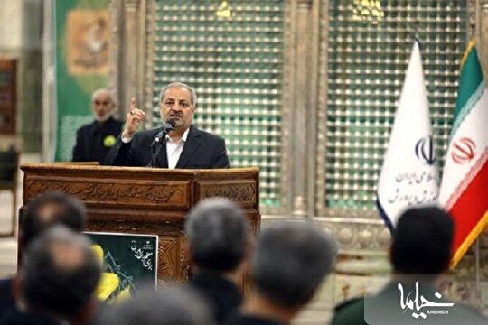 معلمان اندیشه‌های امام (ره) و شهدا را به نسل آینده منتقل کنند