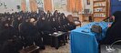 بانوان جامعه نسبت به تحولات داخلی و جهانی، آگاه و حساس باشند