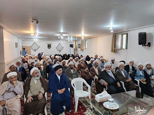 ائمه جماعات در مسیر خنثی کردن نقشه‌های دشمن حرکت کنند