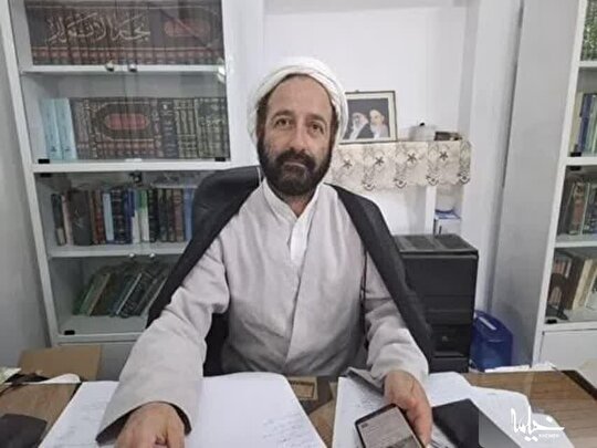 ایران باید در ابعاد مختلف به دشمن ضربه سختی بزند