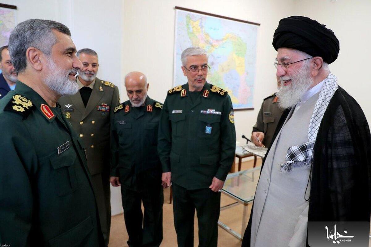 از حاجی‌زاده عزیز می‌گویم