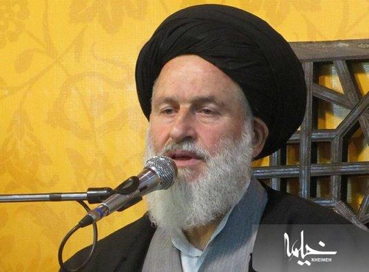 عبودیت، تنها نردبان رسیدن به کمالات انسانی است/راه هدایت باز است، حتی برای بازگشت از لغزش‌ها