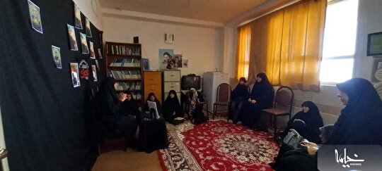 شهدا روحیه ایثار و مقاومت را در جامعه تزریق می‌کنند