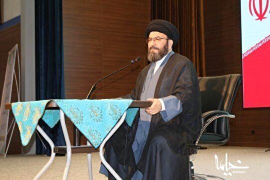 فعالان قرآنی نسبت به مسائل روز جامعه دغدغه‌مند باشند