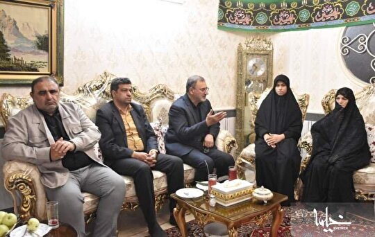 روحیه ایستادگی، گفتمان و مقاومت خانواده شهدا ستودنی است