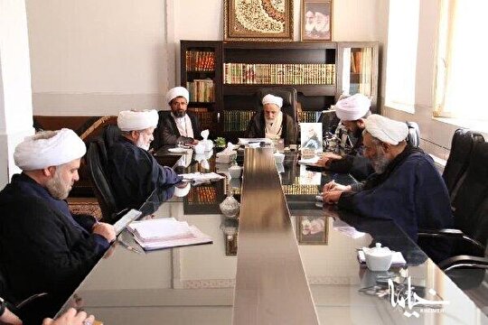 دشمنان به دنبال مقابله با جایگاه روحانیت هستند