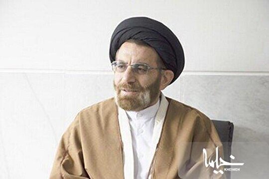 خدمات آیت الله صادقی به جامعه معرفی شود